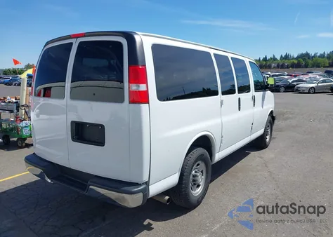 2020 Chevrolet Express Passenger Rwd 2500 Regular Wheelbase Lt from USA, damaged, VIN 1GAWGFFGXL1155840